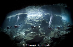 DIVING EXPLORERS by Slawek Kruzolek 